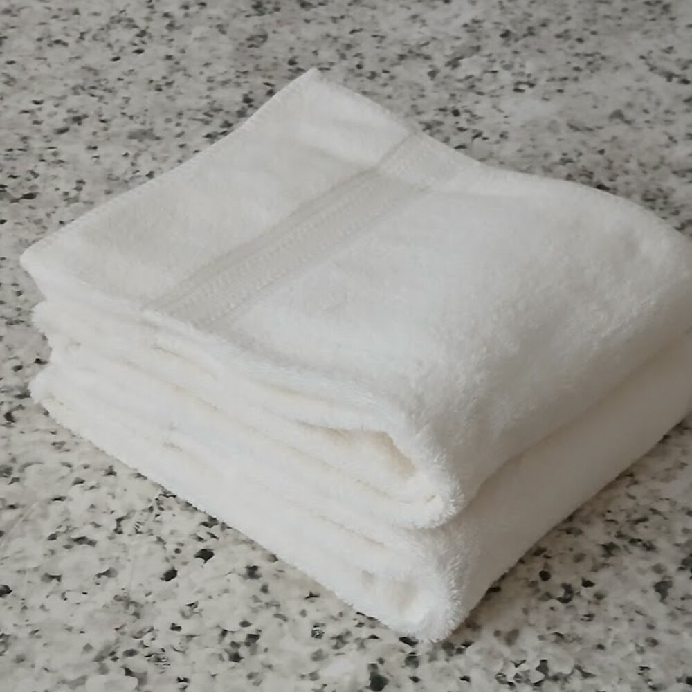 100% Cotton Big White Plush Bath Towels -set of (2)